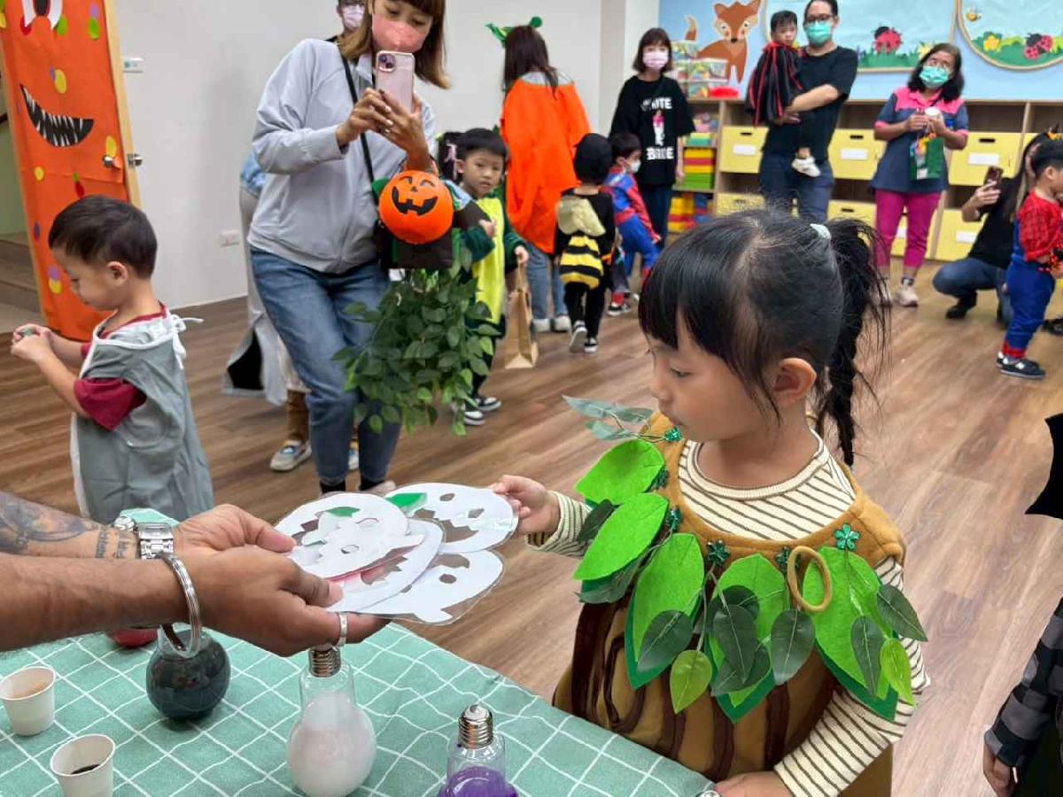 line_album_10.28萬聖節親子活動_251030_15