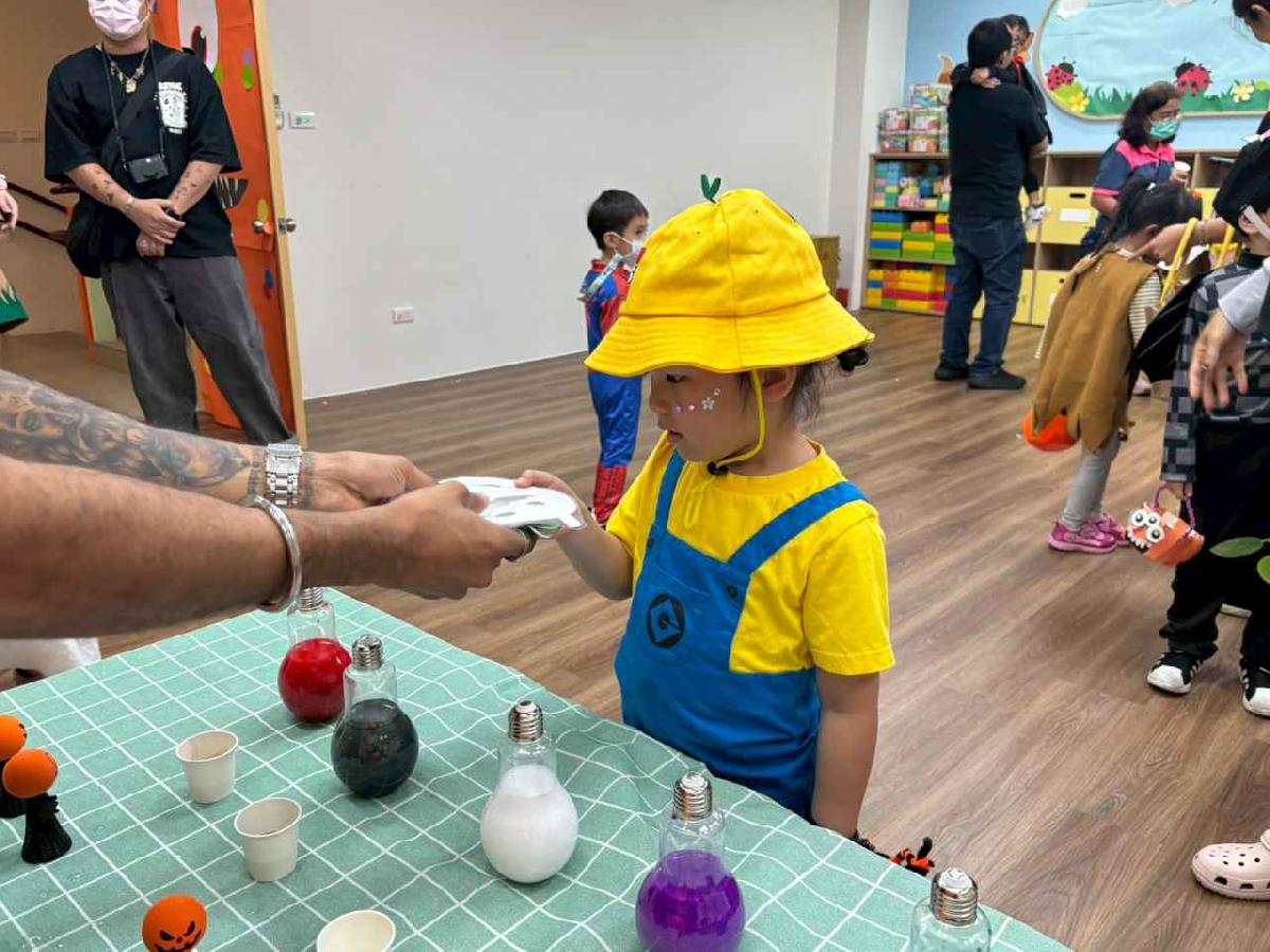 line_album_10.28萬聖節親子活動_251030_16