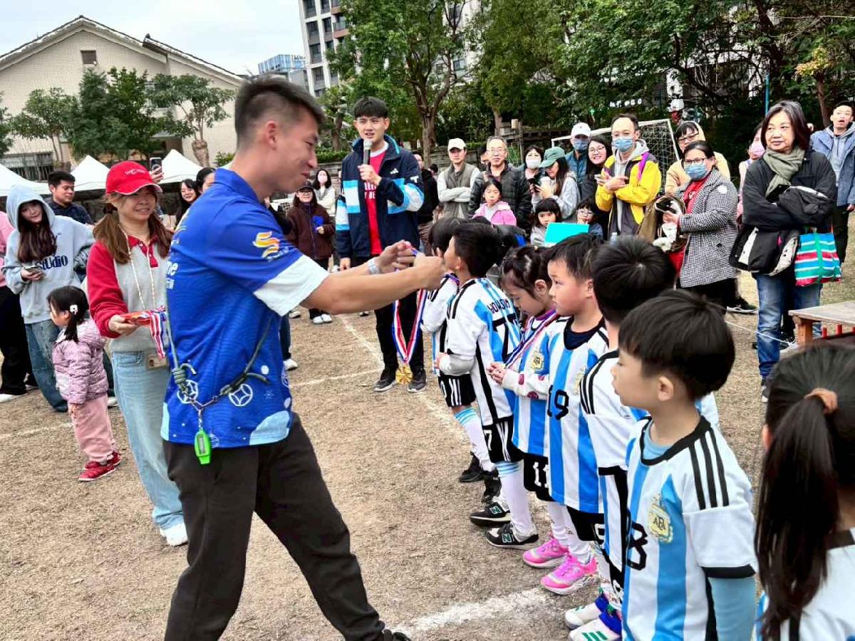 line_album_115.1.10足球友誼賽_260112_122