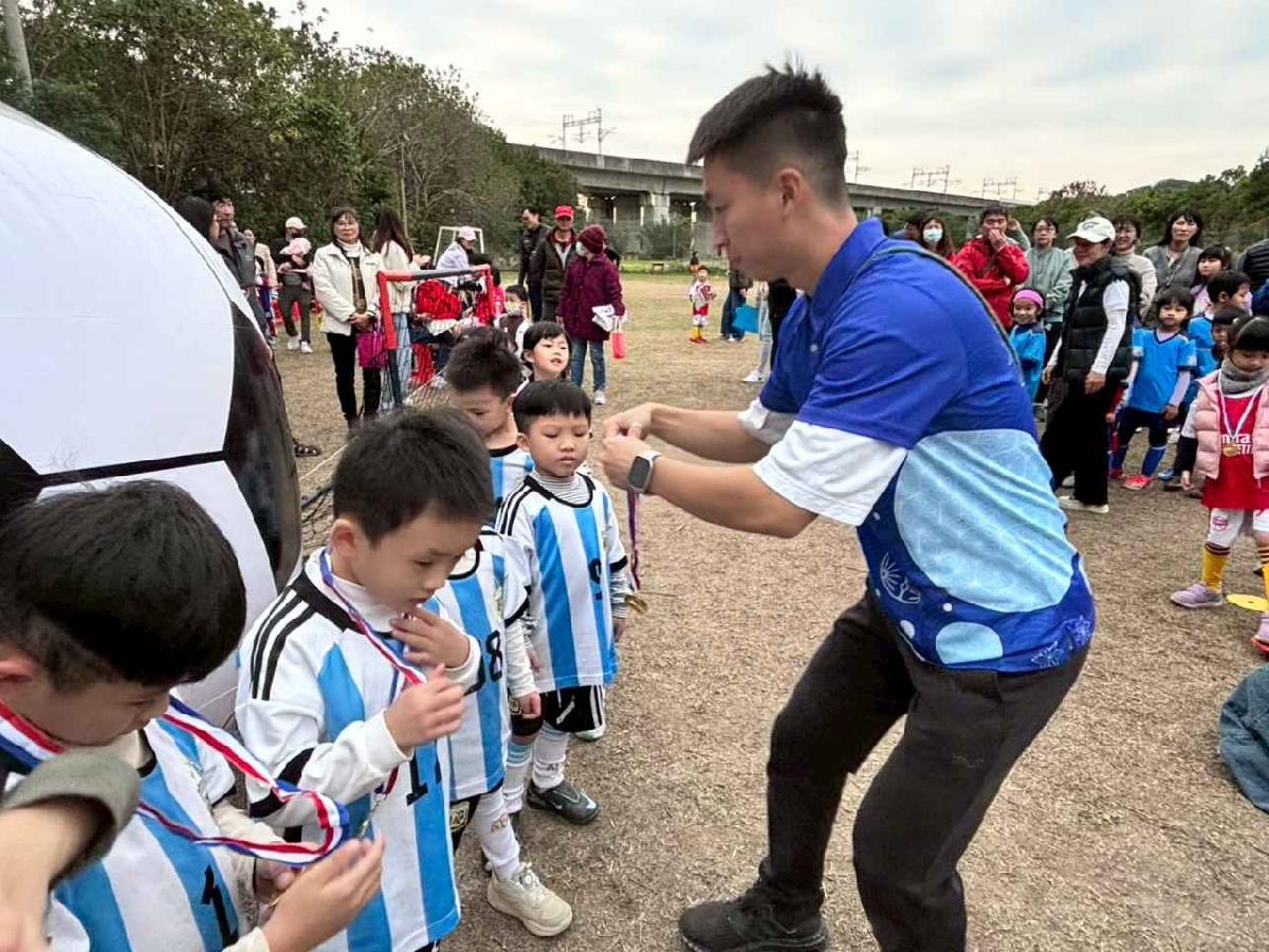 line_album_115.1.10足球友誼賽_260112_136