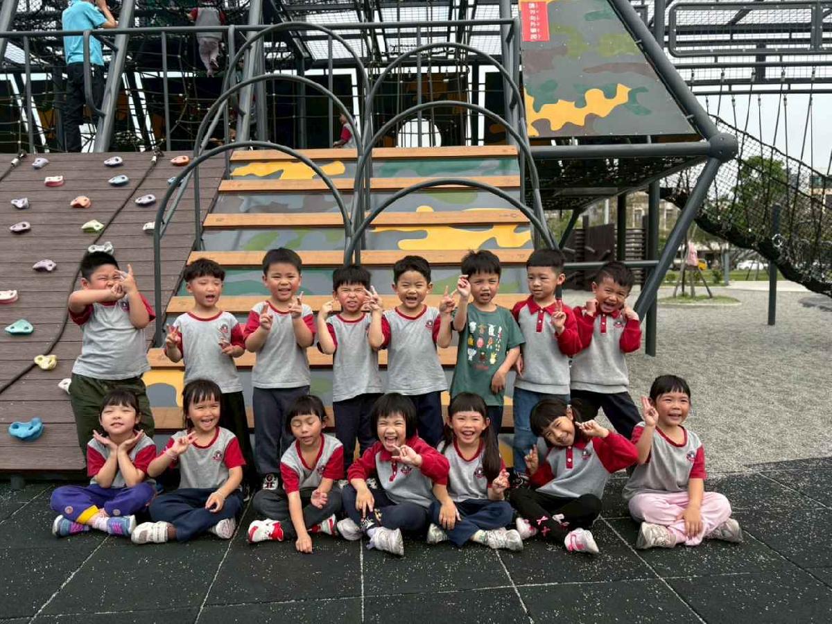 line_album_115.03.31戰車公園_260331_1