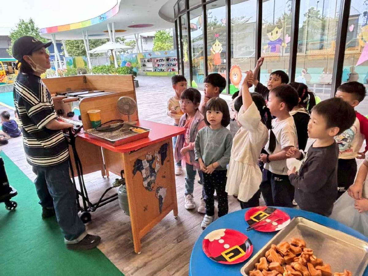 line_album_115.04.02好吃雞蛋糕_260402_60