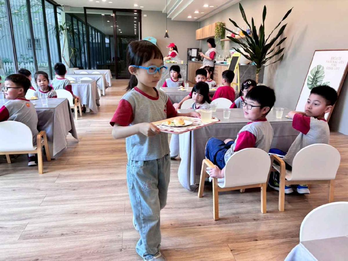 line_album_115.04.29_260429_39