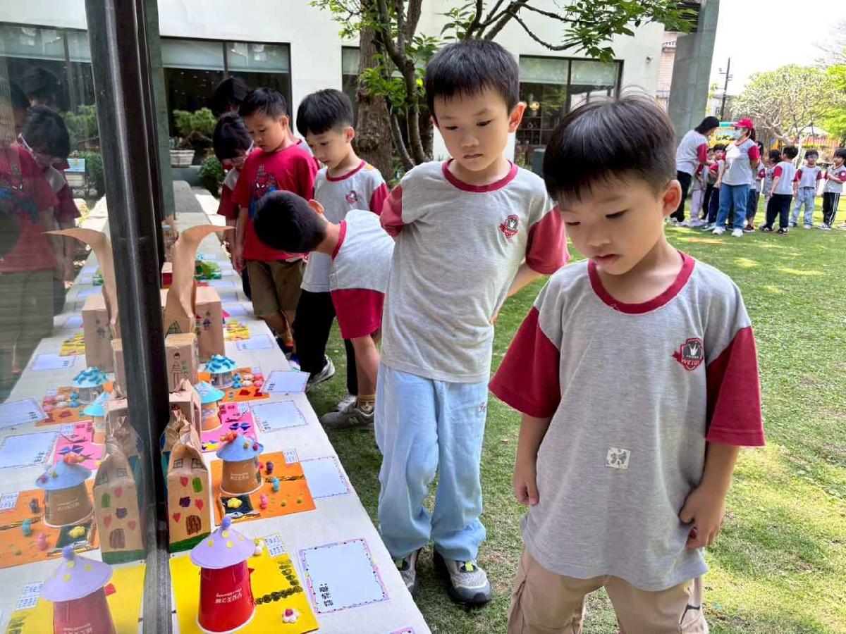 line_album_115.04.29_260429_134