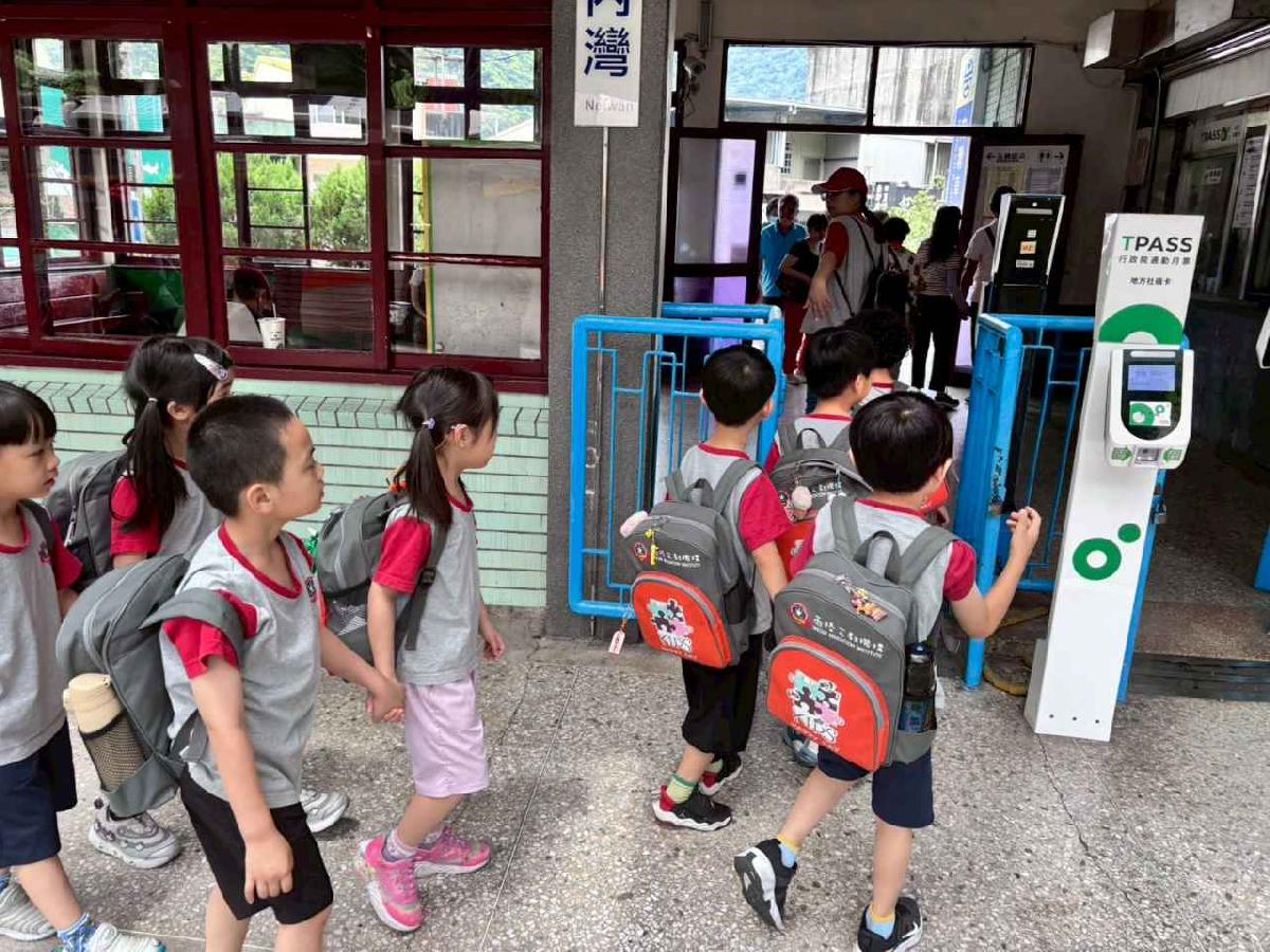 line_album_115.06.04大班內灣之旅_260604_57